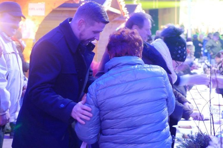 Wspólna wigilia w Wodzisławiu – mieszkańcy łamali się opłatkiem z władzą (zdjęcia), Biuro Prezydenta Miasta